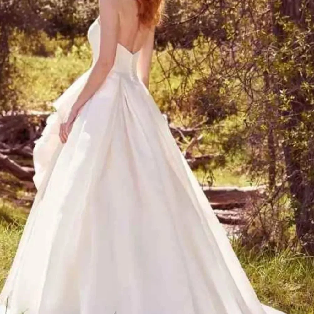 Wedding dress Bianca - Maggie Sottero - Classic Ball Gown - Picture 6 of 8